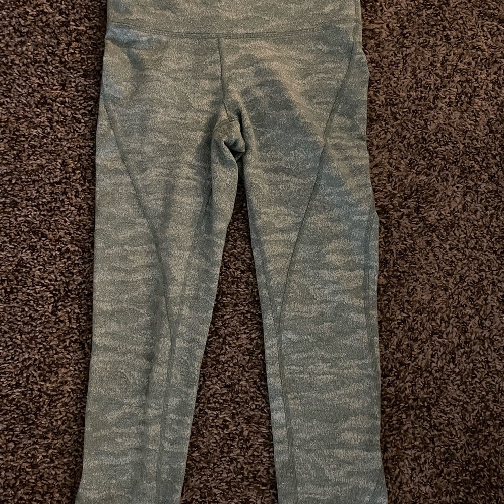 Xersion Kids Camouflage Gray Leggings